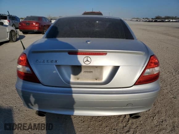 ✅ 2006 Mercedes-Benz SLK 350 • VIN: WDBWK56F46F088200 • Лот: 77025724. Опубликован ранее на Copart с пробегом 173 258 миль. Бесплатный доступ к архиву аукционных продаж из США и подробный отчёт об истории автомобиля на DreamBid. Изображение 6.