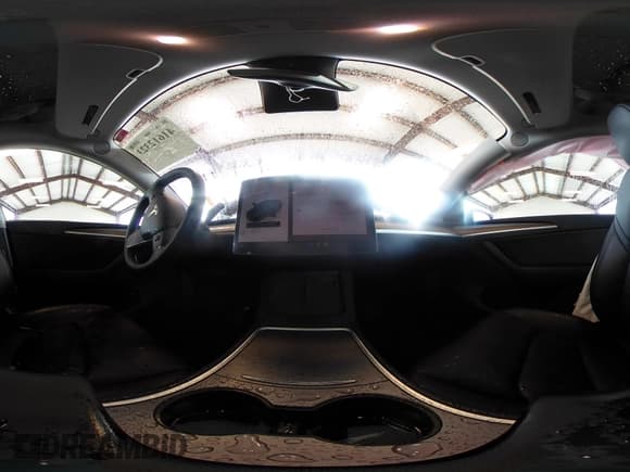 ✅ 2023 Tesla Model Y Long Range • VIN: 7SAYGAEE7PF739924 • Lot: 41612323. Wystawiony na IAAI z przebiegiem 75 226 mil. Bezpłatny archiwum sprzedaży aukcyjnych z USA i szczegółowy raport historii pojazdu na DreamBid. Zdjęcie 17.