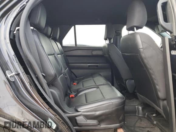 ✅ 2022 Ford Police Interceptor Utility • VIN: 1FM5K8AB5NGB49349 • Lot: 92612935. Wystawiony na Copart z przebiegiem 24 831 mil. Bezpłatny archiwum sprzedaży aukcyjnych z USA i szczegółowy raport historii pojazdu na DreamBid. Zdjęcie 11.