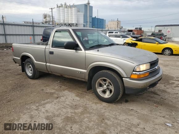 ✅ 2000 Chevrolet S-10 LS • VIN: 1GCCS1449YK139666 • Лот: 84090504. Опубликован ранее на Copart с пробегом 136 652 миль. Бесплатный доступ к архиву аукционных продаж из США и подробный отчёт об истории автомобиля на DreamBid. Изображение 4.