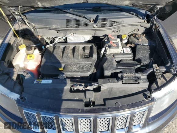 ✅ 2015 Jeep Compass Latitude • VIN: 1C4NJDEB5FD218490 • Lot: 89545275. Listed on Copart with 100,078 mi. Free auction sales archive from the USA and detailed vehicle history report at DreamBid. Image 12.