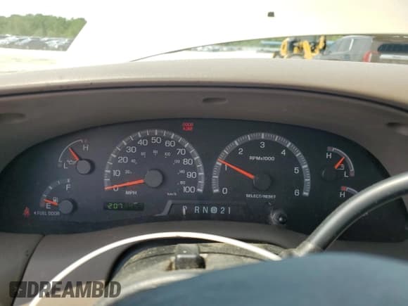 ✅ 1999 Ford F-150 • VIN: 1FTRX17W1XNB82405 • Lot: 59284925. Listed on Copart with 207,345 mi. Free auction sales archive from the USA and detailed vehicle history report at DreamBid. Image 9.