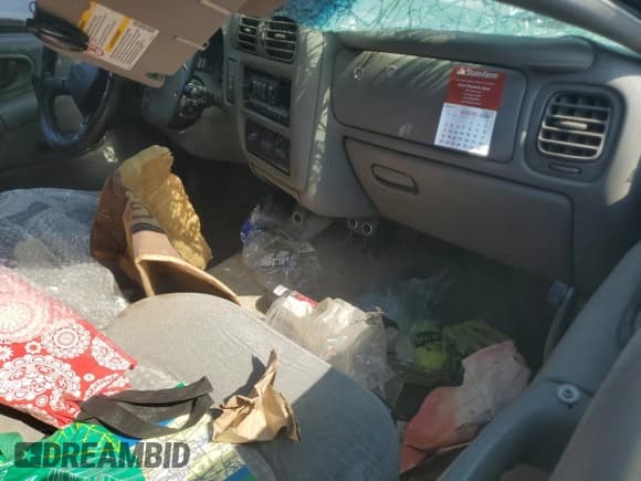 ✅ 2002 Chevrolet S-10 LS • VIN: 1GCCS19W428106654 • Лот: 71067674. Опубликован ранее на Copart с пробегом Не указан. Бесплатный доступ к архиву аукционных продаж из США и подробный отчёт об истории автомобиля на DreamBid. Изображение 8.