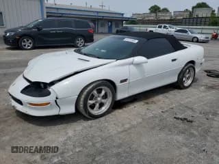 ✅ 1996 Chevrolet Camaro Z28 • VIN: 2G1FP32P5T2116310 • Lot: 61371005. Wystawiony na Copart z przebiegiem 122 748 mil. Bezpłatny archiwum sprzedaży aukcyjnych z USA i szczegółowy raport historii pojazdu na DreamBid. Zdjęcie 1.