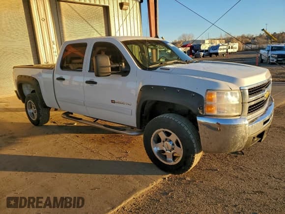 ✅ 2007 Chevrolet Silverado 2500HD 1LT • VIN: 1GCHK23677F506019 • Лот: 94180515. Опубликован ранее на Copart с пробегом 365 114 миль. Бесплатный доступ к архиву аукционных продаж из США и подробный отчёт об истории автомобиля на DreamBid. Изображение 4.