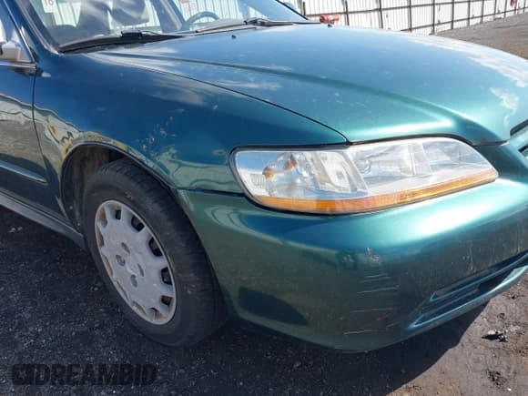 ✅ 2002 Honda Accord LX • VIN: JHMCG56462C030457 • Lot: 42082548. Listed on IAAI with 254,994 mi. Free auction sales archive from the USA and detailed vehicle history report at DreamBid. Image 12.