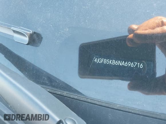 ✅ 2022 Mercedes-Benz GLE 450 • VIN: 4JGFB5KB6NA696716 • Lot: 42083464. Wystawiony na IAAI z przebiegiem 49 067 mil. Bezpłatny archiwum sprzedaży aukcyjnych z USA i szczegółowy raport historii pojazdu na DreamBid. Zdjęcie 17.