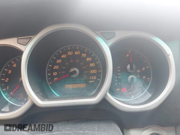 ✅ 2005 Toyota 4Runner Limited • VIN: JTEZU17R158032983 • Lot: 42277720. Listed on IAAI with 233,377 mi. Free auction sales archive from the USA and detailed vehicle history report at DreamBid. Image 7.