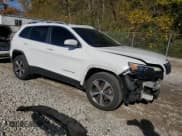 ✅ 2019 Jeep Cherokee Limited • VIN: 1C4PJMDX0KD216825 • Лот: 82606345. Опубликован ранее на Copart с пробегом 83 889 миль. Бесплатный доступ к архиву аукционных продаж из США и подробный отчёт об истории автомобиля на DreamBid. Изображение 4.