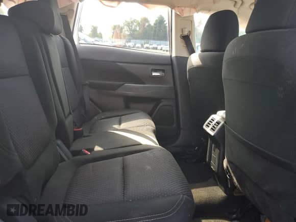 2019 Mitsubishi Outlander ES z VIN JA4AD2A32KZ047262, wystawiony jako Copart lot #66828005 z przebiegiem 65 057 mil mil oraz Szkoda całkowita • Salvage title. Historia ofert i sprzedaży dostępna na DreamBid. Obrazek 11.