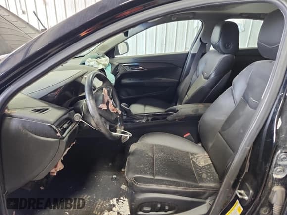 ✅ 2017 Cadillac ATS AWD • VIN: 1G6AG5RX7H0153910 • Lot: 70736495. Wystawiony na Copart z przebiegiem 101 956 mil. Bezpłatny archiwum sprzedaży aukcyjnych z USA i szczegółowy raport historii pojazdu na DreamBid. Zdjęcie 7.