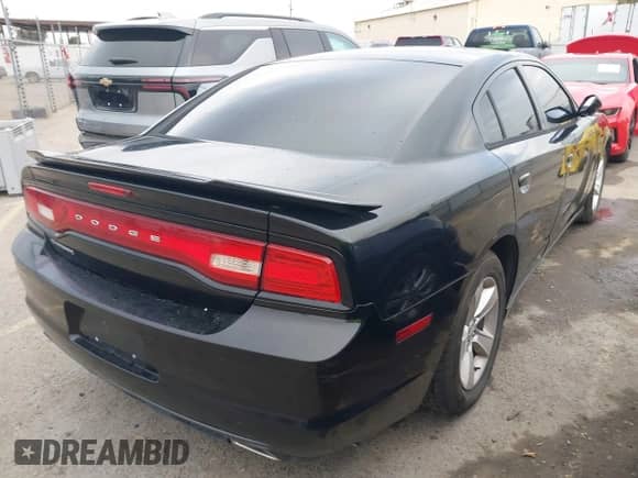 2013 Dodge Charger SE с VIN 2C3CDXBG2DH666643, выставлен на аукционе IAAI как лот 43441683 с пробегом 171 122 миль миль и . История ставок и продаж доступна на DreamBid. Изображение 4.