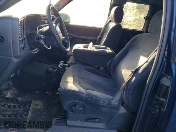 2001 Chevrolet Silverado 1500 LT z VIN 1GCEC19T11Z180375, wystawiony jako Copart lot #84170524 z przebiegiem 180 728 mil mil oraz Szkoda całkowita • Salvage title. Historia ofert i sprzedaży dostępna na DreamBid. Obrazek 7.