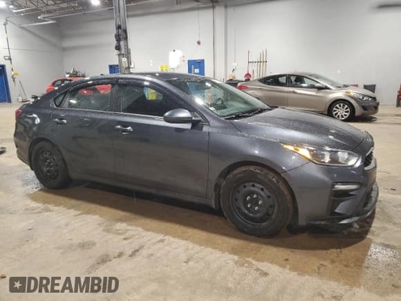 ✅ 2019 Kia Forte LXS • VIN: 3KPF24AD6KE054247 • Lot: 91018185. Wystawiony na Copart z przebiegiem 151 739 mil. Bezpłatny archiwum sprzedaży aukcyjnych z USA i szczegółowy raport historii pojazdu na DreamBid. Zdjęcie 4.