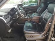 ✅ 2015 Chevrolet Suburban LT • VIN: 1GNSKJKCXFR527474 • Lot: 90314925. Wystawiony na Copart z przebiegiem 326 590 mil. Bezpłatny archiwum sprzedaży aukcyjnych z USA i szczegółowy raport historii pojazdu na DreamBid. Zdjęcie 7.