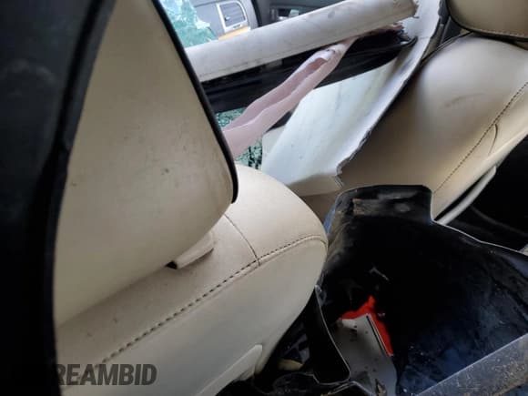 ✅ 2010 Lincoln MKZ • VIN: 3LNHL2JC6AR627409 • Lot: 96675975. Wystawiony na Copart z przebiegiem Nie podano. Bezpłatny archiwum sprzedaży aukcyjnych z USA i szczegółowy raport historii pojazdu na DreamBid. Zdjęcie 8.