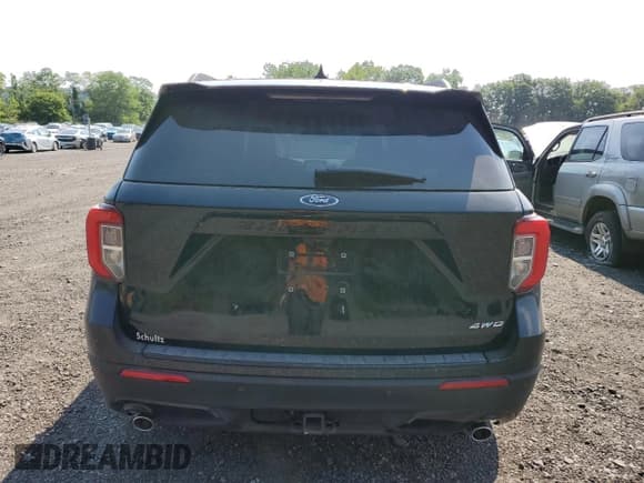 ✅ 2024 Ford Explorer ST-Line • VIN: 1FMSK8KH1RGA44898 • Lot: 66328475. Listed on Copart with 49,423 mi. Free auction sales archive from the USA and detailed vehicle history report at DreamBid. Image 6.