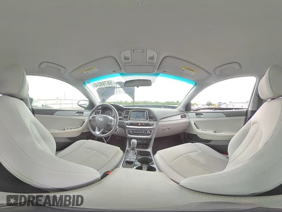 ✅ 2018 Hyundai Sonata SE • VIN: 5NPE24AF6JH692098 • Lot: 58768045. Wystawiony na Copart z przebiegiem 46 518 mil. Bezpłatny archiwum sprzedaży aukcyjnych z USA i szczegółowy raport historii pojazdu na DreamBid. Zdjęcie 14.