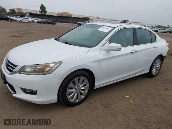 ✅ 2013 Honda Accord Touring • VIN: 1HGCR3F91DA041894 • Lot: 43325947. Wystawiony na IAAI z przebiegiem 90 047 mil. Bezpłatny archiwum sprzedaży aukcyjnych z USA i szczegółowy raport historii pojazdu na DreamBid. Zdjęcie 2.