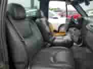 2004 Chevrolet Silverado 1500 LS z VIN 1GCEC14V84Z177549, wystawiony jako Copart lot #55821375 z przebiegiem Nie podano mil oraz Szkoda całkowita • Salvage title. Historia ofert i sprzedaży dostępna na DreamBid. Obrazek 10.