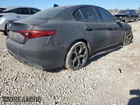✅ 2019 Alfa Romeo Giulia Ti Lusso • VIN: ZARFAMBN2K7601269 • Лот: 91973335. Опубликован ранее на Copart с пробегом 29 736 миль. Бесплатный доступ к архиву аукционных продаж из США и подробный отчёт об истории автомобиля на DreamBid. Изображение 3.