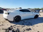 ✅ 2017 Chevrolet Camaro 2SS • VIN: 1G1FH1R76H0181439 • Lot: 92191185. Wystawiony na Copart z przebiegiem 59 069 mil. Bezpłatny archiwum sprzedaży aukcyjnych z USA i szczegółowy raport historii pojazdu na DreamBid. Zdjęcie 3.