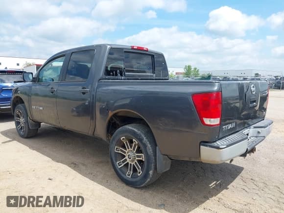 ✅ 2005 Nissan Titan LE • VIN: 1N6BA07B05N539366 • Lot: 42690171. Listed on IAAI with 202,689 mi. Free auction sales archive from the USA and detailed vehicle history report at DreamBid. Image 3.