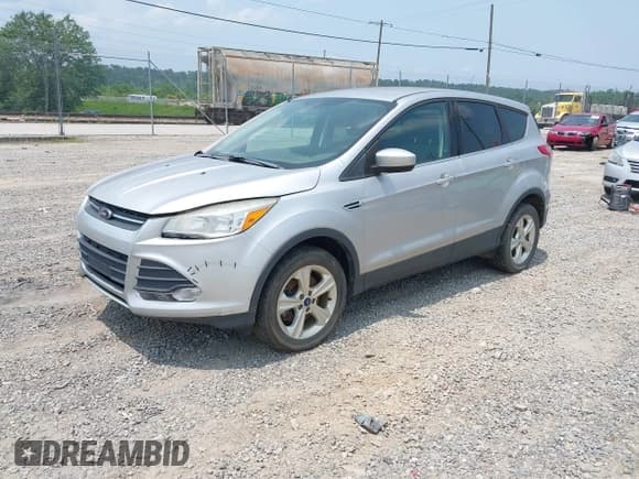 ✅ 2013 Ford Escape SE • VIN: 1FMCU9GX2DUC08450 • Lot: 42414210. Wystawiony na IAAI z przebiegiem 173 924 mil. Bezpłatny archiwum sprzedaży aukcyjnych z USA i szczegółowy raport historii pojazdu na DreamBid. Zdjęcie 2.