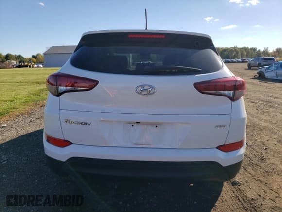 ✅ 2017 Hyundai Tucson SE • VIN: KM8J3CA43HU568029 • Лот: 87427045. Опубликован ранее на Copart с пробегом 60 663 миль. Бесплатный доступ к архиву аукционных продаж из США и подробный отчёт об истории автомобиля на DreamBid. Изображение 6.