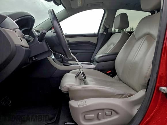 ✅ 2015 Cadillac SRX Premium Collection • VIN: 3GYFNGE37FS556888 • Лот: 96237315. Опубликован ранее на Copart с пробегом 83 277 миль. Бесплатный доступ к архиву аукционных продаж из США и подробный отчёт об истории автомобиля на DreamBid. Изображение 7.