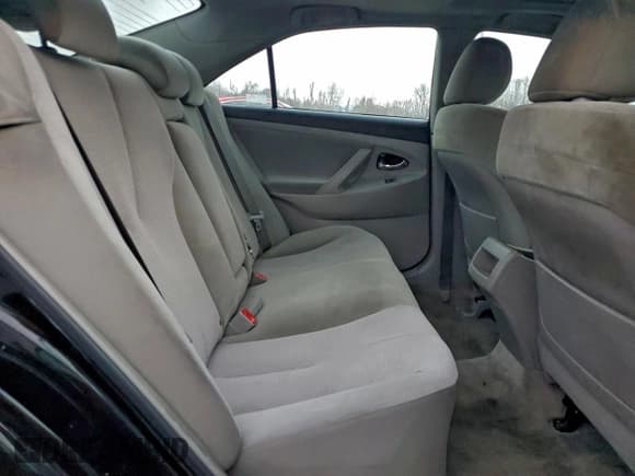 ✅ 2011 Toyota Camry LE • VIN: 4T1BF3EK7BU212128 • Lot: 94431175. Wystawiony na Copart z przebiegiem 160 718 mil. Bezpłatny archiwum sprzedaży aukcyjnych z USA i szczegółowy raport historii pojazdu na DreamBid. Zdjęcie 10.