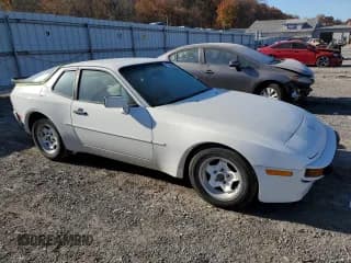 ✅ 1985 Porsche 944 • VIN: WP0AA0946FN473436 • Lot: 77589684. Wystawiony na Copart z przebiegiem 46 913 mil. Bezpłatny archiwum sprzedaży aukcyjnych z USA i szczegółowy raport historii pojazdu na DreamBid. Zdjęcie 4.