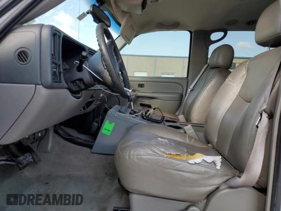 ✅ 2006 Chevrolet Suburban LS 1WT • VIN: 1GNEC16Z66J169653 • Лот: 55220515. Опубликован ранее на Copart с пробегом 107 443 миль. Бесплатный доступ к архиву аукционных продаж из США и подробный отчёт об истории автомобиля на DreamBid. Изображение 7.