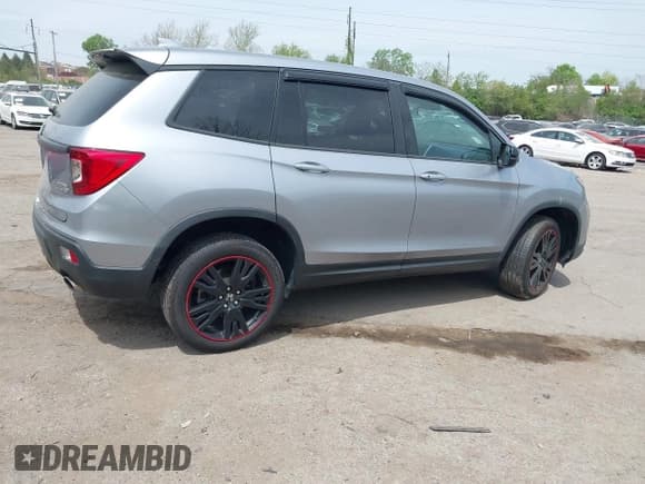 ✅ 2019 Honda Passport Sport • VIN: 5FNYF8H27KB026413 • Lot: 42128342. Listed on IAAI with 83,943 mi. Free auction sales archive from the USA and detailed vehicle history report at DreamBid. Image 4.