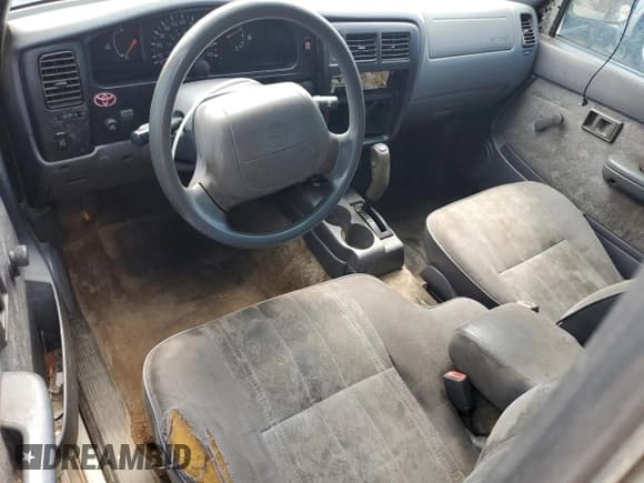 ✅ 2000 Toyota Tacoma PreRunner • VIN: 4TASM92N9YZ586193 • Lot: 66715485. Listed on Copart with 350,056 mi. Free auction sales archive from the USA and detailed vehicle history report at DreamBid. Image 8.
