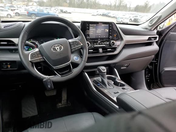 ✅ 2020 Toyota Highlander Hybrid Limited • VIN: 5TDDBRCH5LS008047 • Lot: 38398853. Wystawiony na Copart z przebiegiem 36 694 mil. Bezpłatny archiwum sprzedaży aukcyjnych z USA i szczegółowy raport historii pojazdu na DreamBid. Zdjęcie 8.