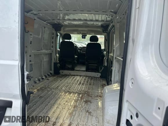 ✅ 2014 Ram ProMaster Cargo • VIN: 3C6TRVAG5EE100760 • Lot: 80462635. Wystawiony na Copart z przebiegiem 143 268 mil. Bezpłatny archiwum sprzedaży aukcyjnych z USA i szczegółowy raport historii pojazdu na DreamBid. Zdjęcie 12.