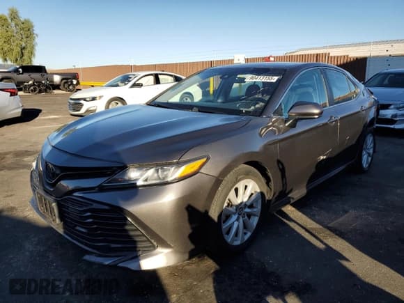 ✅ 2020 Toyota Camry LE • VIN: 4T1C11AK3LU917295 • Lot: 90413155. Listed on Copart with 139,138 mi. Free auction sales archive from the USA and detailed vehicle history report at DreamBid. Image 1.