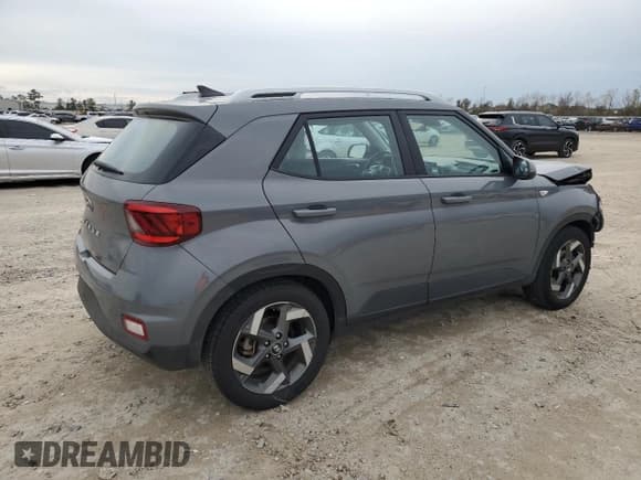 ✅ 2021 Hyundai Venue SEL • VIN: KMHRC8A34MU099521 • Lot: 89340975. Wystawiony na Copart z przebiegiem 77 439 mil. Bezpłatny archiwum sprzedaży aukcyjnych z USA i szczegółowy raport historii pojazdu na DreamBid. Zdjęcie 3.