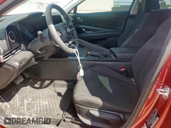 ✅ 2024 Hyundai Elantra SEL • VIN: KMHLM4DG2RU794341 • Lot: 85198495. Listed on Copart with 18,020 mi. Free auction sales archive from the USA and detailed vehicle history report at DreamBid. Image 7.