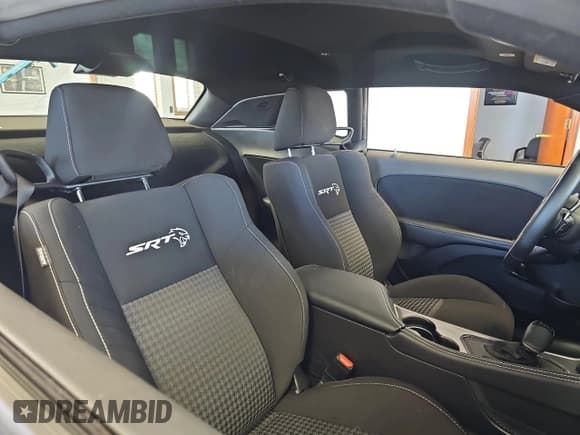 ✅ 2021 Dodge Challenger SRT Hellcat Redeye Widebody • VIN: 2C3CDZL97MH609608 • Lot: 41905865. Wystawiony na Copart z przebiegiem 1 738 mil. Bezpłatny archiwum sprzedaży aukcyjnych z USA i szczegółowy raport historii pojazdu na DreamBid. Zdjęcie 5.