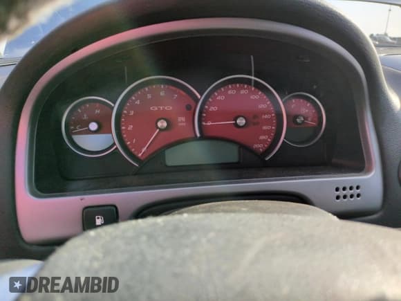 ✅ 2005 Pontiac GTO • VIN: 6G2VX12U75L403722 • Lot: 75120934. Wystawiony na Copart z przebiegiem Nie podano. Bezpłatny archiwum sprzedaży aukcyjnych z USA i szczegółowy raport historii pojazdu na DreamBid. Zdjęcie 9.