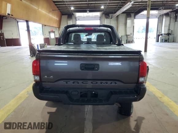 ✅ 2020 Toyota Tacoma SR • VIN: 5TFSX5EN3LX071842 • Lot: 80103245. Wystawiony na Copart z przebiegiem 69 078 mil. Bezpłatny archiwum sprzedaży aukcyjnych z USA i szczegółowy raport historii pojazdu na DreamBid. Zdjęcie 6.