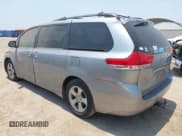 ✅ 2014 Toyota Sienna LE AAS • VIN: 5TDKK3DC6ES442682 • Lot: 42271110. Listed on IAAI with 158,785 mi. Free auction sales archive from the USA and detailed vehicle history report at DreamBid. Image 3.