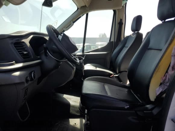 ✅ 2023 Ford Transit Cargo • VIN: 1FTBR1X82PKA22094 • Lot: 52645795. Listed on Copart with 56,196 mi. Free auction sales archive from the USA and detailed vehicle history report at DreamBid. Image 7.