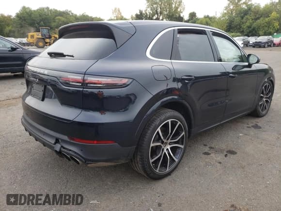 ✅ 2023 Porsche Cayenne S • VIN: WP1AB2AY9PDA14057 • Лот: 71604884. Опубликован ранее на Copart с пробегом Не указан. Бесплатный доступ к архиву аукционных продаж из США и подробный отчёт об истории автомобиля на DreamBid. Изображение 3.