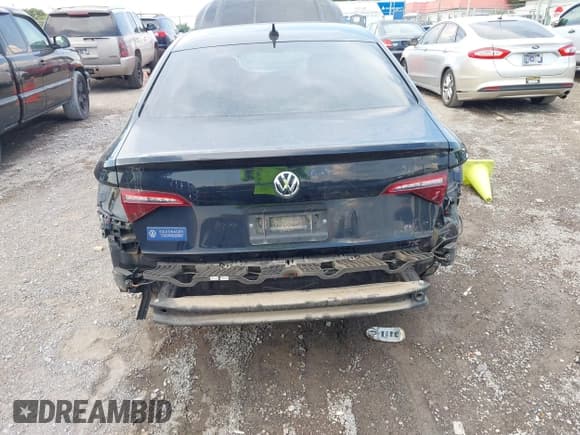✅ 2019 Volkswagen Jetta SEL • VIN: 3VWEB7BU6KM210737 • Лот: 42577969. Опубликован ранее на IAAI с пробегом 93 706 миль. Бесплатный доступ к архиву аукционных продаж из США и подробный отчёт об истории автомобиля на DreamBid. Изображение 16.
