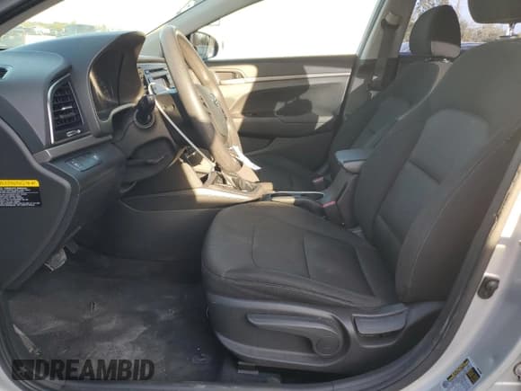 ✅ 2018 Hyundai Elantra SE • VIN: 5NPD74LF1JH226265 • Lot: 91902245. Listed on Copart with 131,794 mi. Free auction sales archive from the USA and detailed vehicle history report at DreamBid. Image 7.