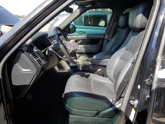 ✅ 2018 Land Rover Range Rover • VIN: SALGS2RE6JA384423 • Лот: 86682715. Опубликован ранее на Copart с пробегом 81 153 миль. Бесплатный доступ к архиву аукционных продаж из США и подробный отчёт об истории автомобиля на DreamBid. Изображение 7.