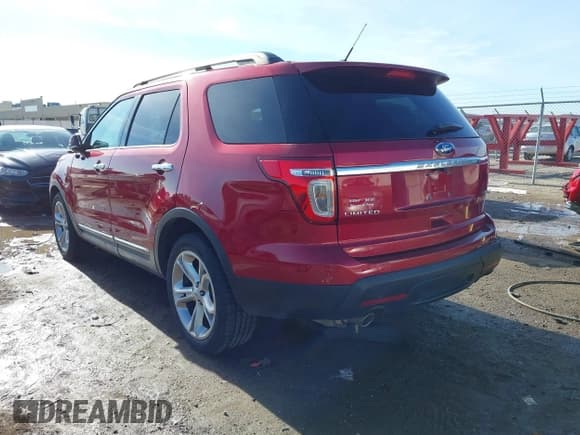 ✅ 2015 Ford Explorer Limited • VIN: 1FM5K8F82FGA72695 • Lot: 41119191. Wystawiony na IAAI z przebiegiem 95 510 mil. Bezpłatny archiwum sprzedaży aukcyjnych z USA i szczegółowy raport historii pojazdu na DreamBid. Zdjęcie 3.